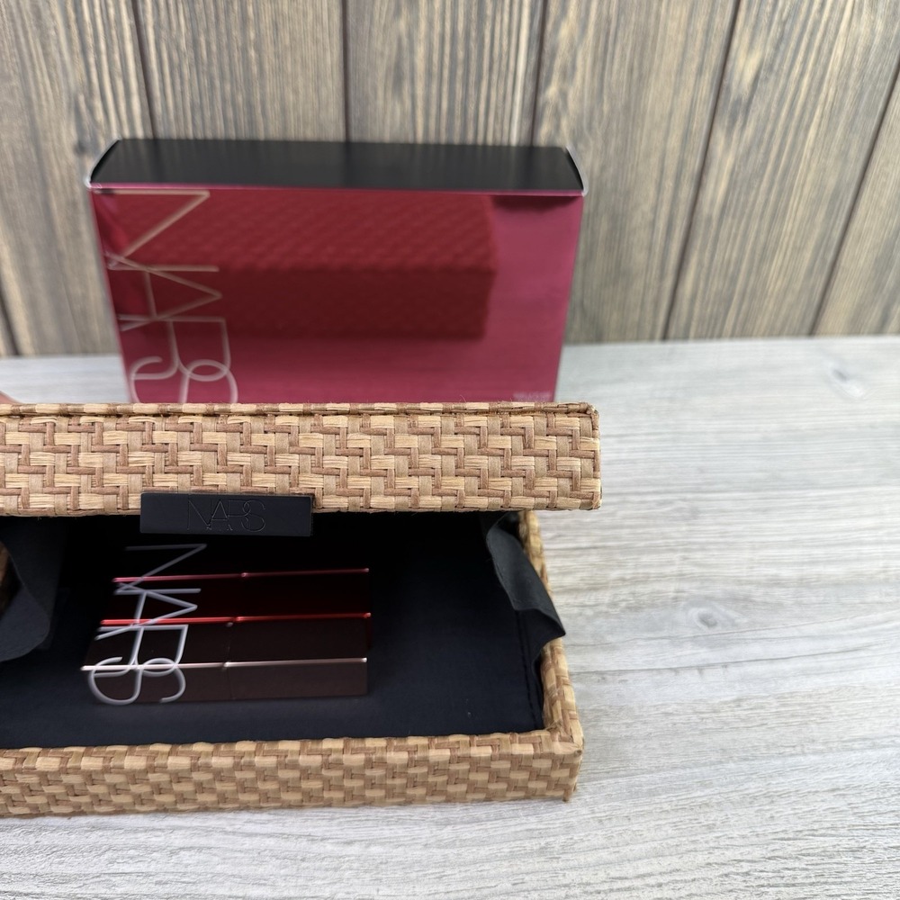 NARS Sur La Plage Lip Balm Set 3pc Woven Clutch Limited Edition New Open Box - Picture 3 of 16